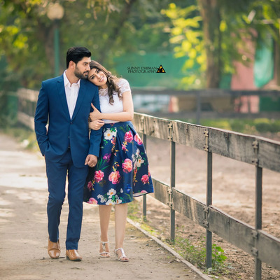 Who pays for pre-wedding shoot?